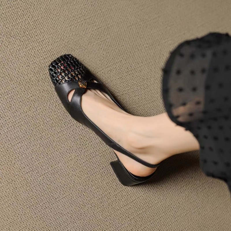Sandales à bout fermé de style - Sandals avis et prix